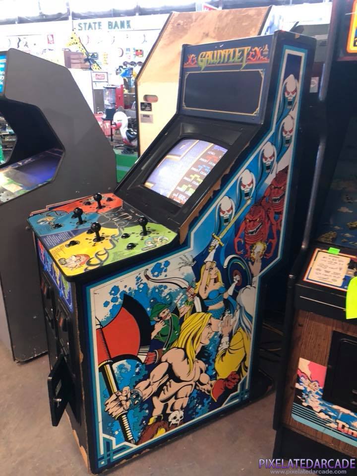 Gauntlet Photo: Gauntlet arcade cabinet - 4 player version
