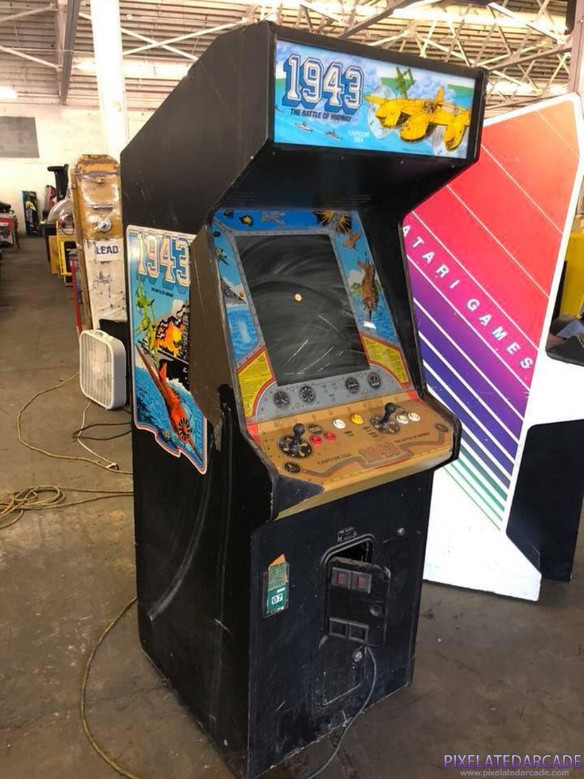 1943: The Battle of Midway Photo: 1943 arcade cabinet
