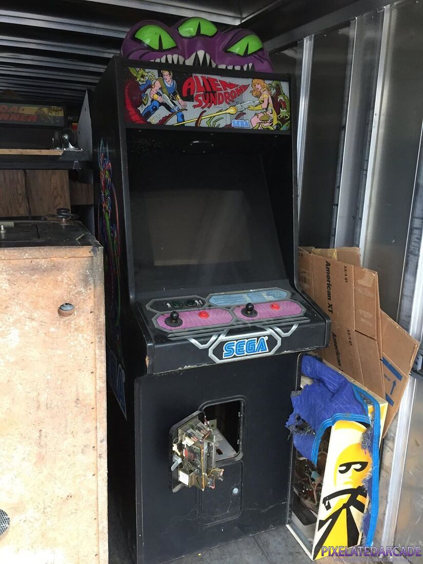 Alien Syndrome Photo: Alien Syndrome arcade cabinet
