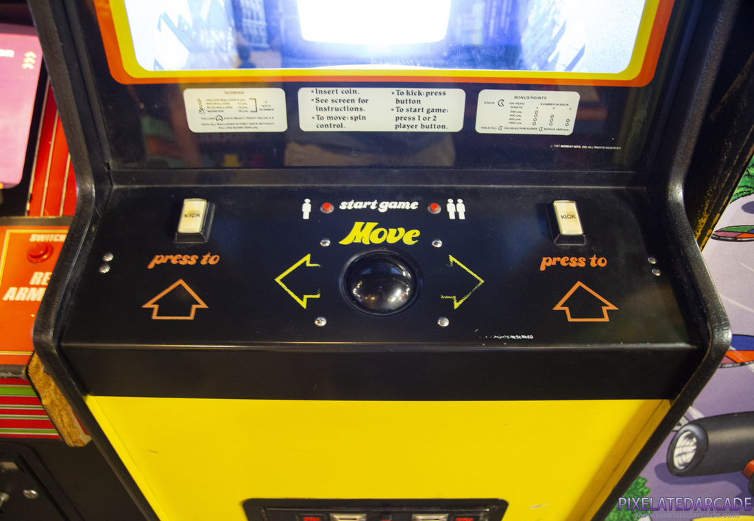 Kick Photo: Kick arcade cabinet - Controls