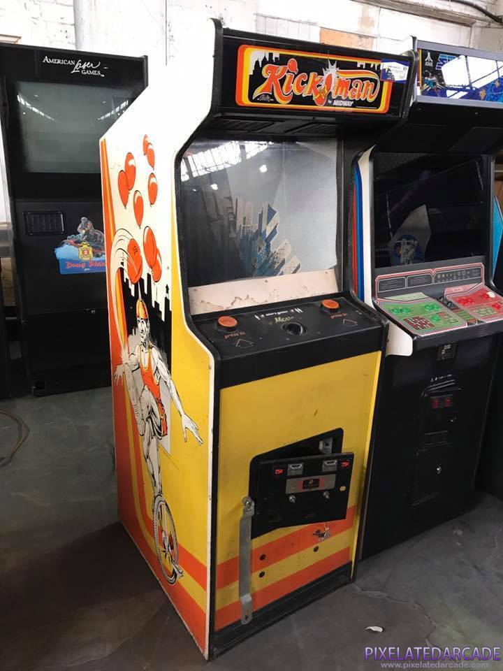 Kick Photo: Kickman arcade cabinet