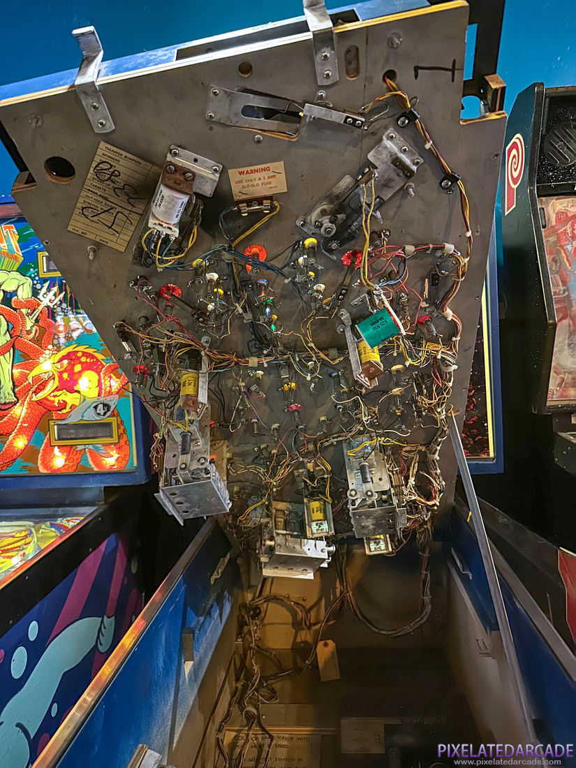 Star Gazer Photo: Star Gazer pinball cabinet - Inside cabinet