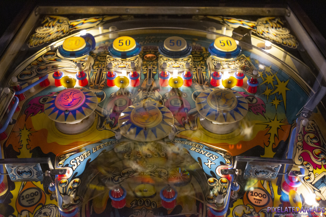 Silverball Mania Photo: Silverball Mania pinball cabinet - Upper playfield