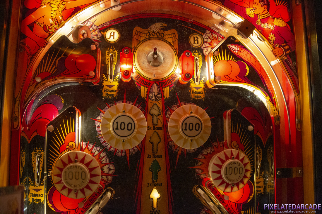 Mata Hari Photo: Mata Hari pinball cabinet - Upper playfield