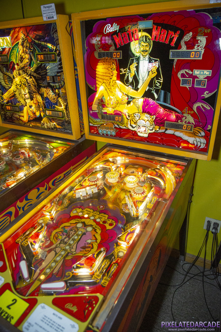 Mata Hari Photo: Mata Hari pinball cabinet - Illuminated