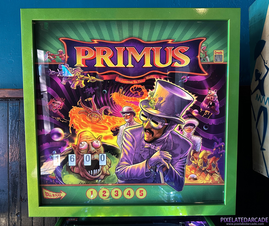 Primus Photo: Primus pinball cabinet - Backbox