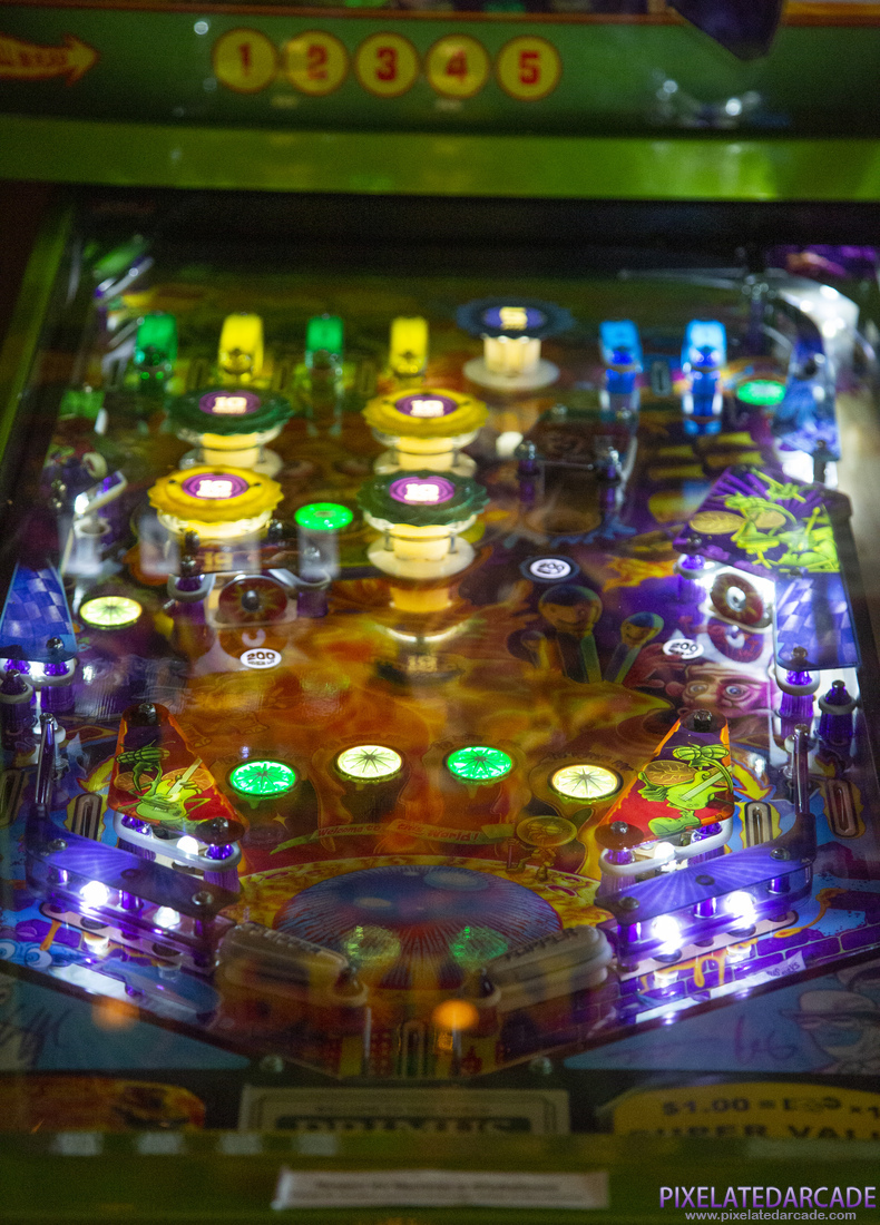 Primus Photo: Primus pinball cabinet - Playfield