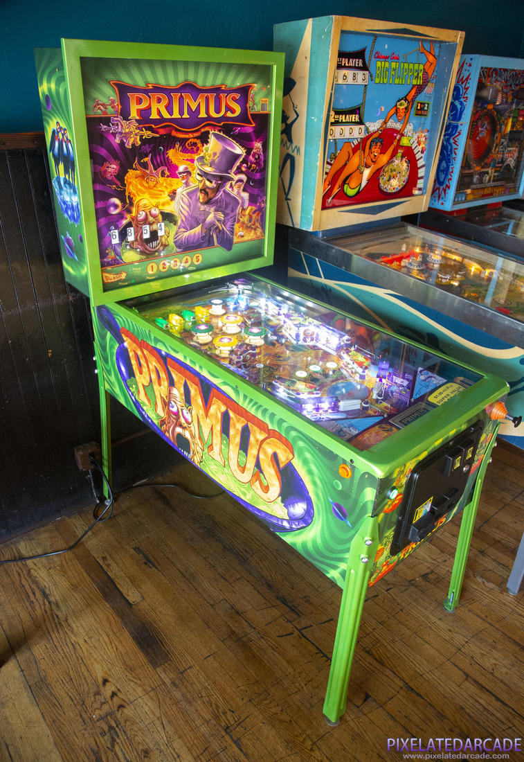 Primus Photo: Primus pinball cabinet