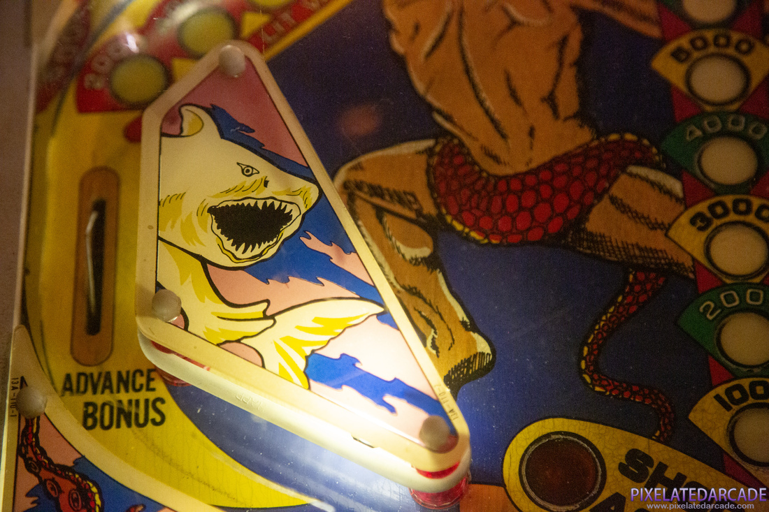 Trident Photo: Trident pinball cabinet - Playfield detail