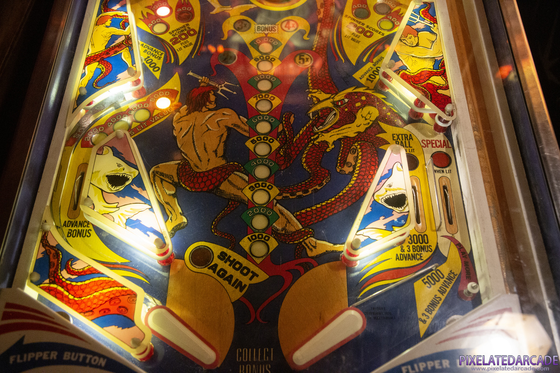 Trident Photo: Trident pinball cabinet - Lower playfield