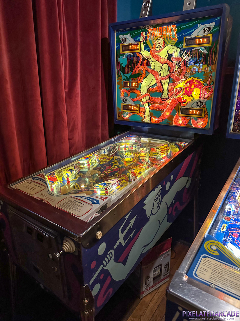 Trident Photo: Trident pinball cabinet