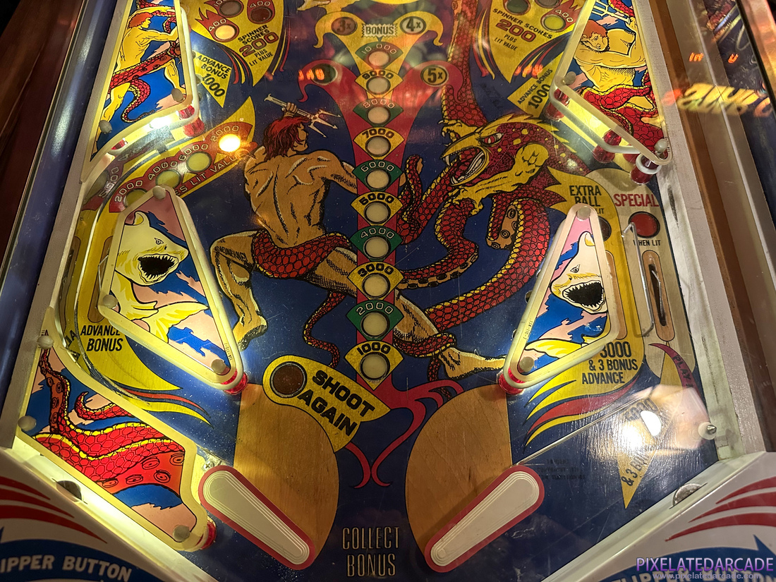 Trident Photo: Trident pinball cabinet - Lower playfield