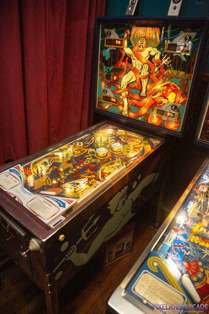Trident Photo: Trident pinball cabinet