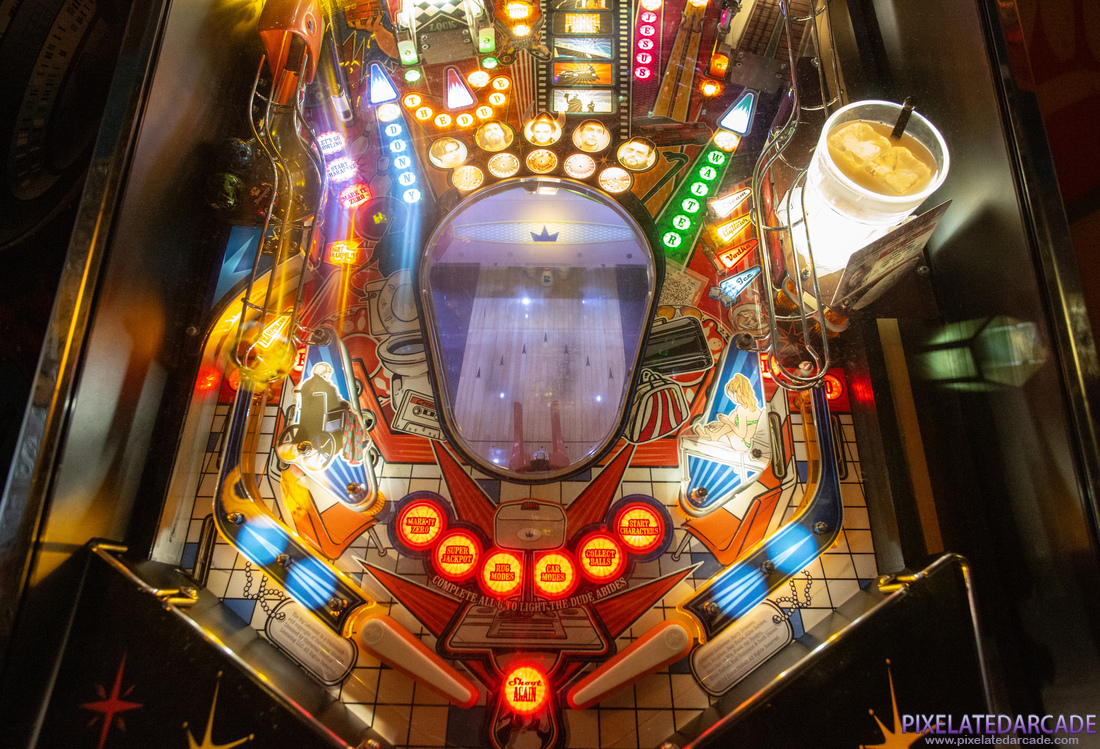 Big Lebowski, The Photo: The Big Lebowski pinball cabinet - Lower playfield