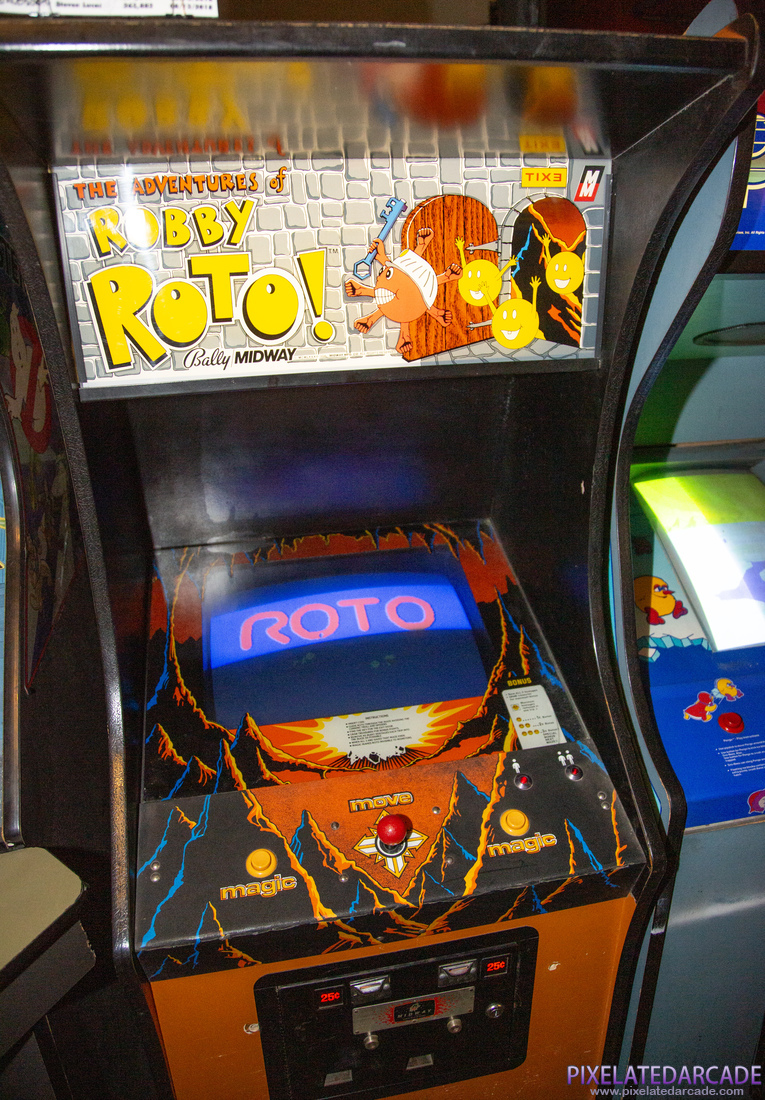 Adventures of Robby Roto!, The Photo: Robby Roto arcade cabinet - Front