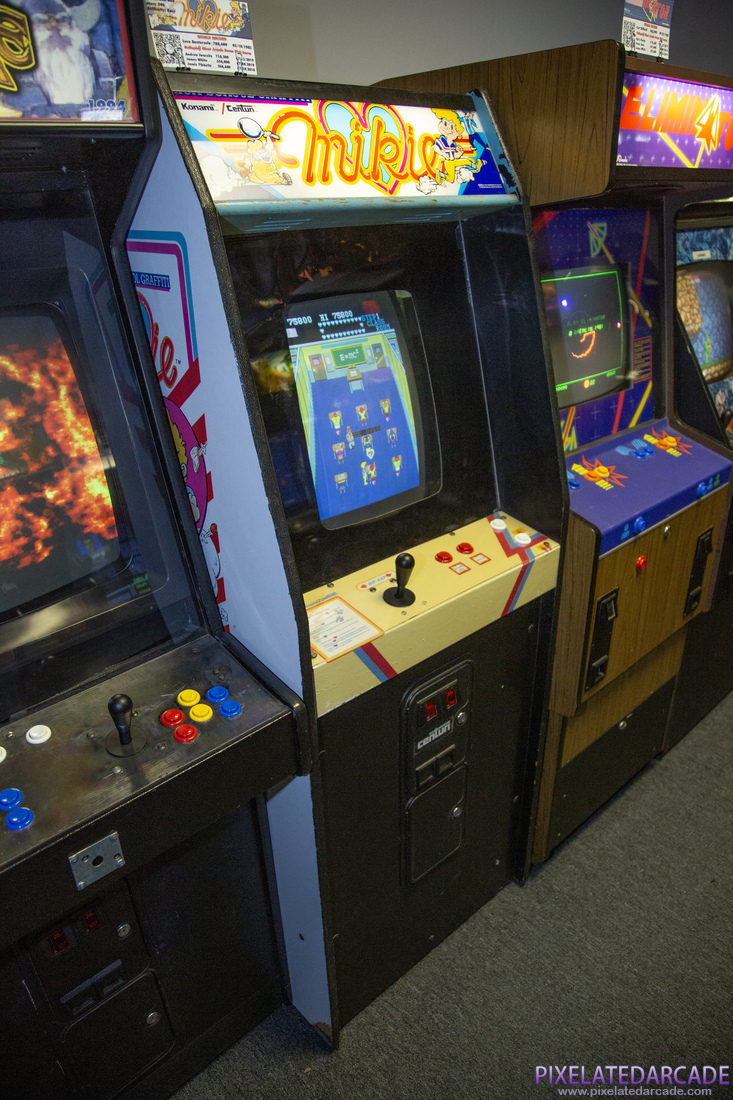 Mikie: High School Graffiti Photo: Mikie arcade cabinet