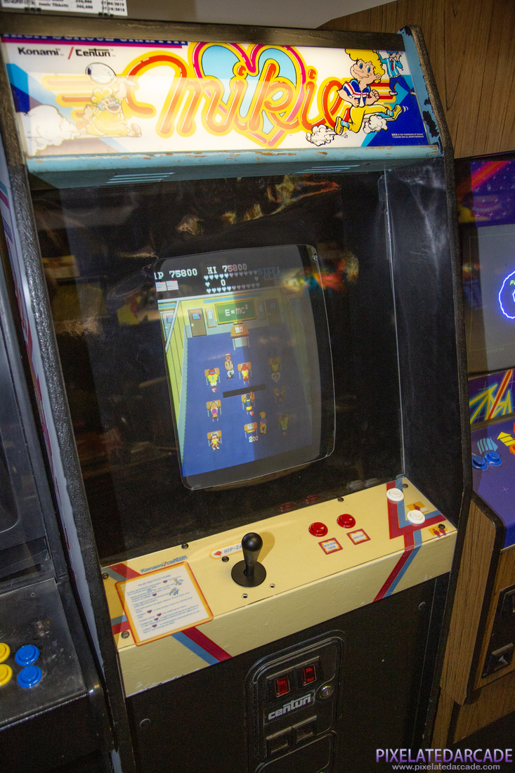 Mikie: High School Graffiti Photo: Mikie arcade cabinet