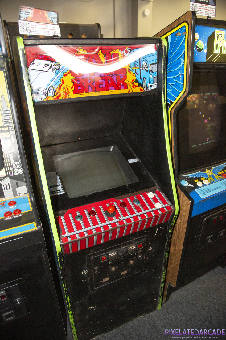Jail Break Photo: Jail Break in Midway cabinet