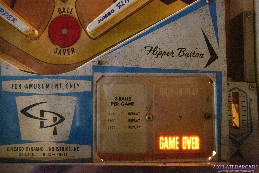 Big Flipper Photo: Big Flipper pinball cabinet - Closeup