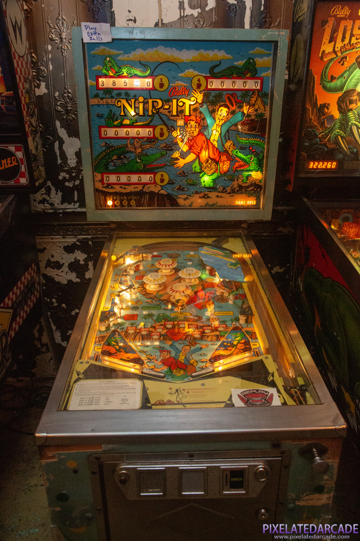 Nip-It Photo: Nip-It pinball cabinet - Front