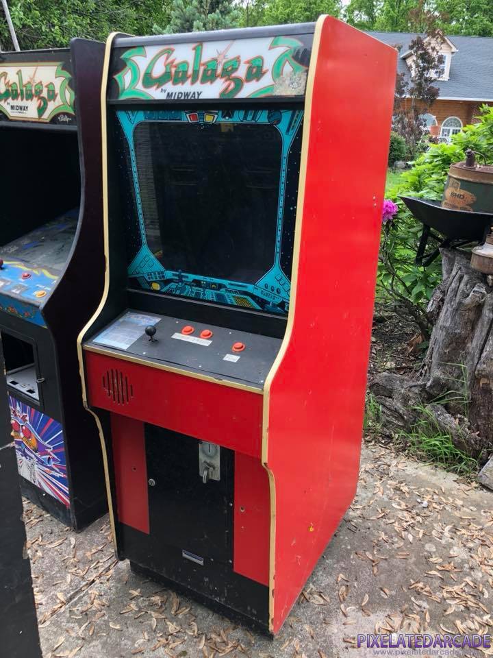 Galaga Photo: Galaga in Nintendo cabinet.