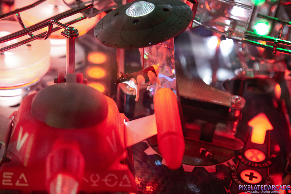 Galactic Tank Force Photo: Galactic Tank Force pinball cabinet - Playfield detail