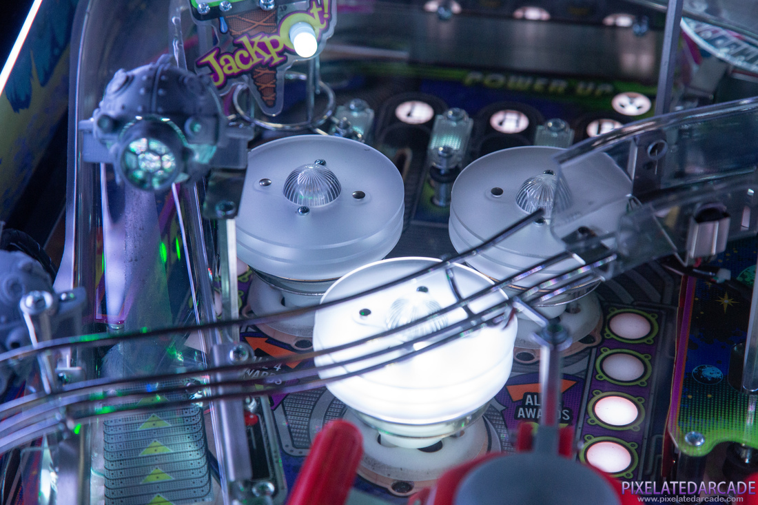 Galactic Tank Force Photo: Galactic Tank Force pinball cabinet - Pop bumpers