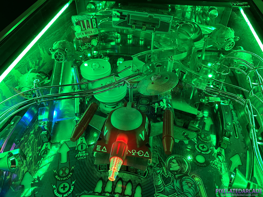 Galactic Tank Force Photo: Galactic Tank Force pinball cabinet - Upper playfield
