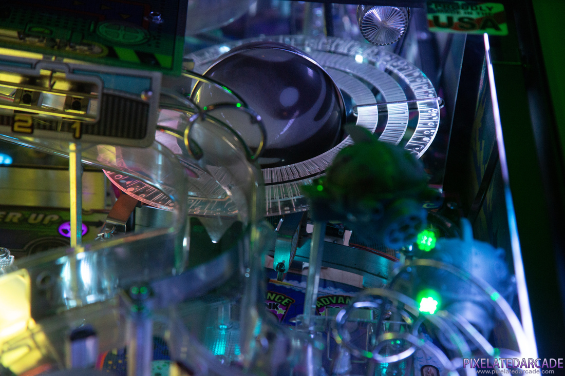 Galactic Tank Force Photo: Galactic Tank Force pinball cabinet - Playfield detail