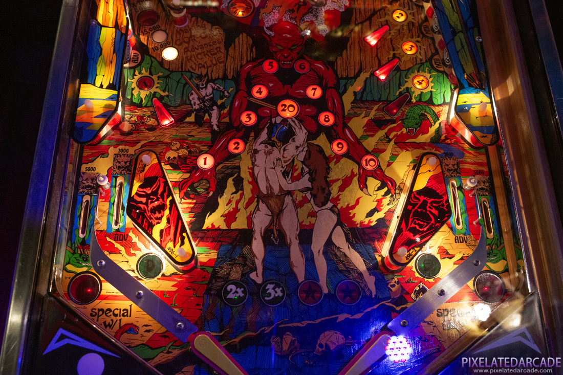 Gorgar Photo: Gorgar pinball cabinet - Lower playfield