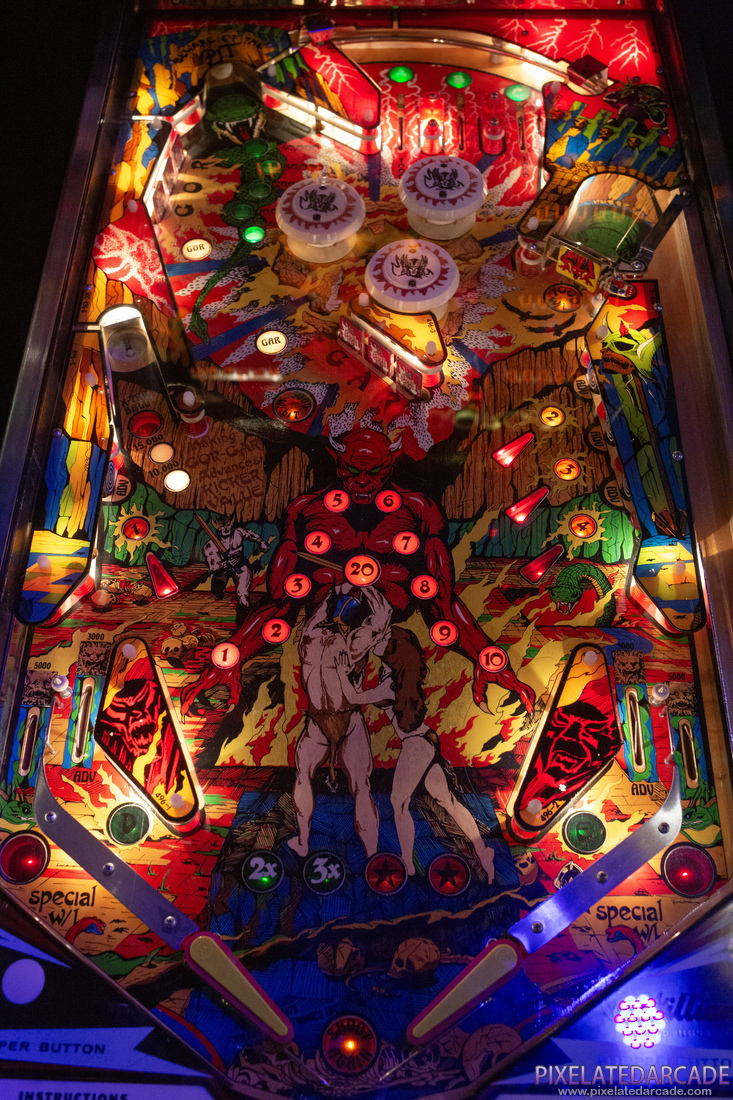 Gorgar Photo: Gorgar pinball cabinet - Playfield