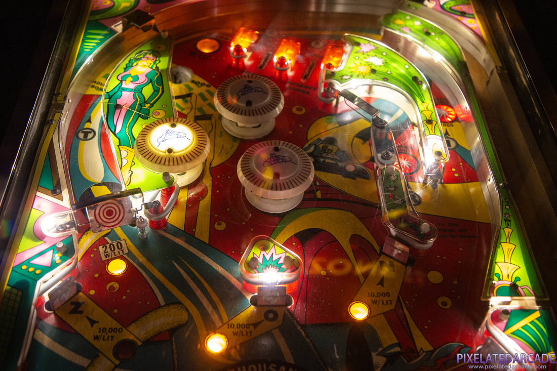 Tri Zone Photo: Tri Zone pinball cabinet - Upper playfield