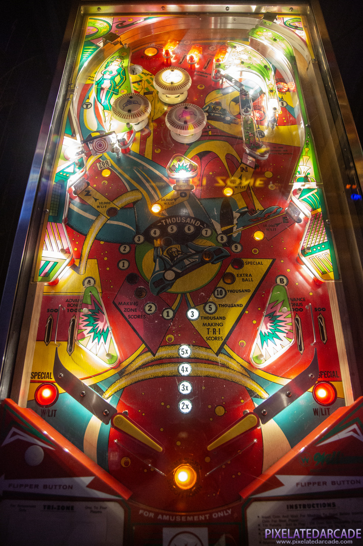 Tri Zone Photo: Tri Zone pinball cabinet - Playfield