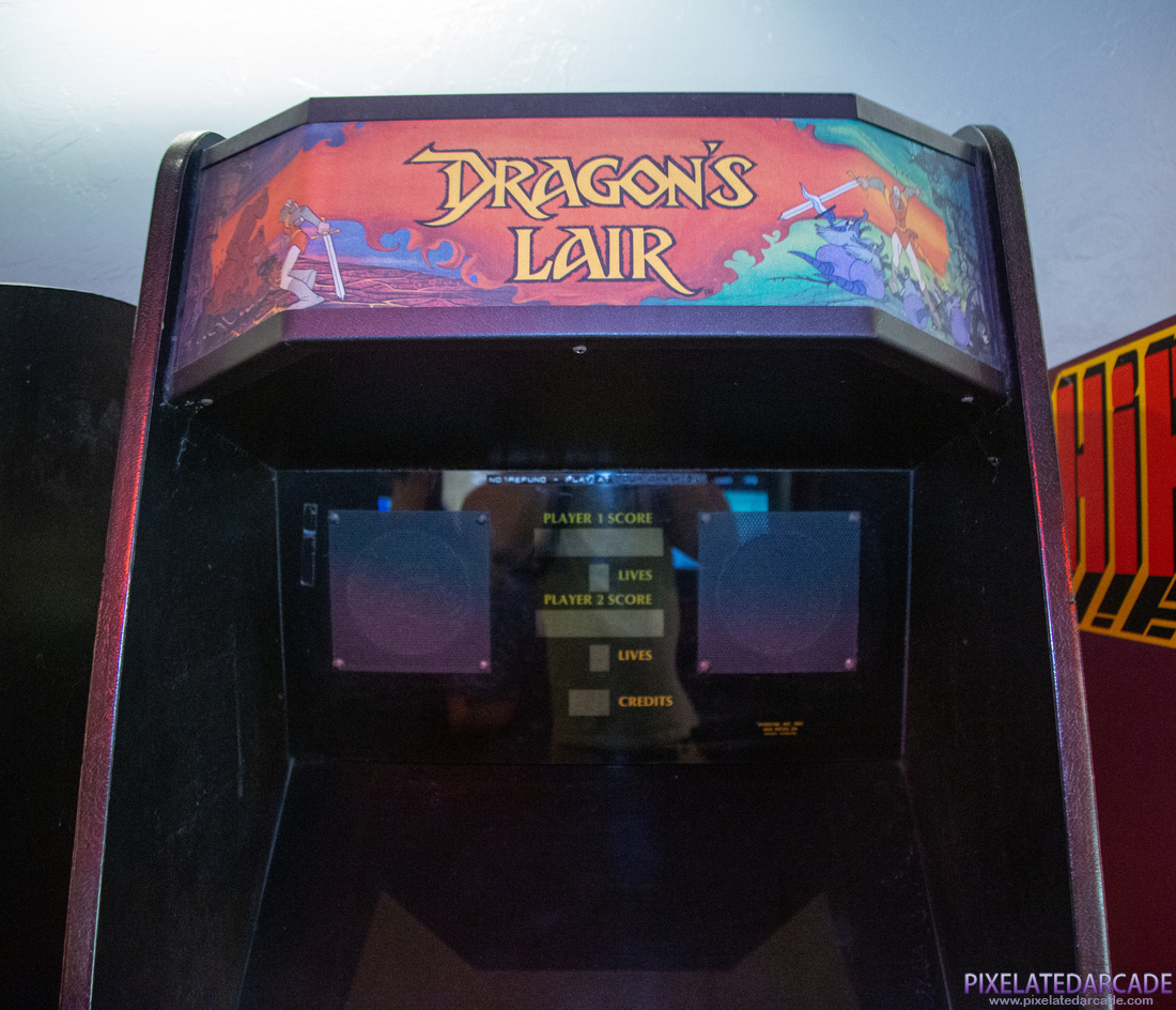 Dragon's Lair Photo: Dragon's Lair arcade cabinet - Marquee