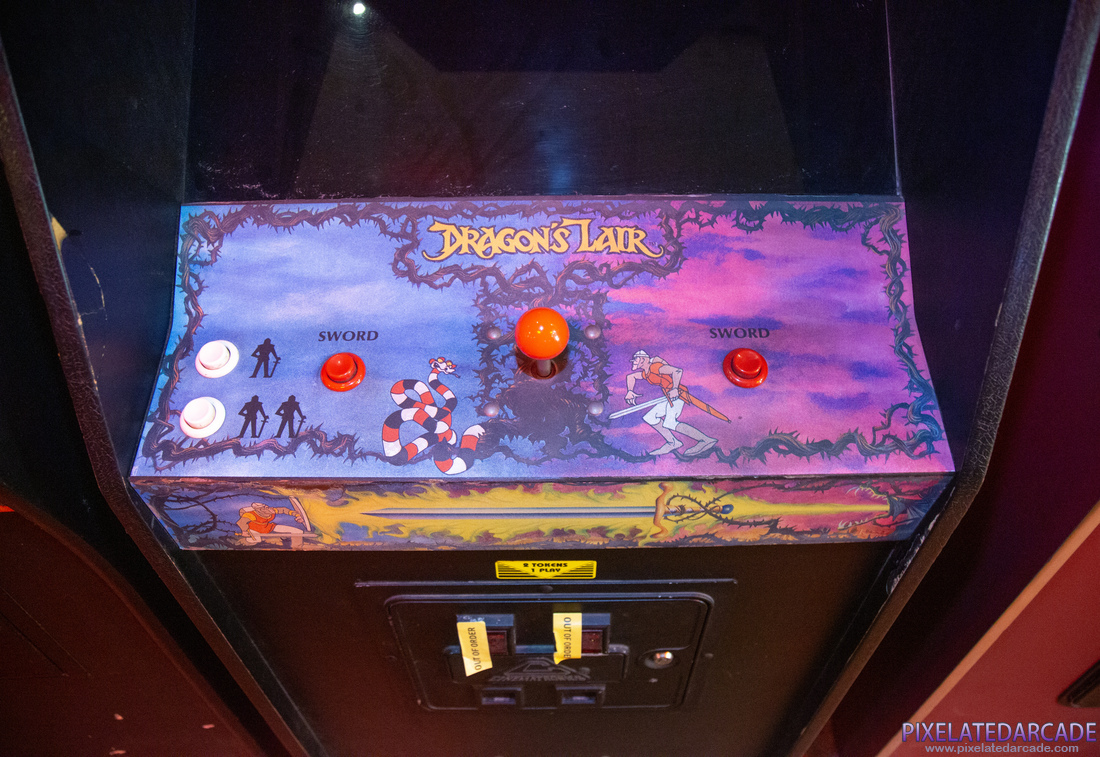 Dragon's Lair Photo: Dragon's Lair arcade cabinet - Controls