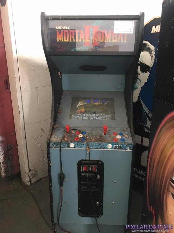 Mortal Kombat II Photo: Mortal Kombat II arcade cabinet