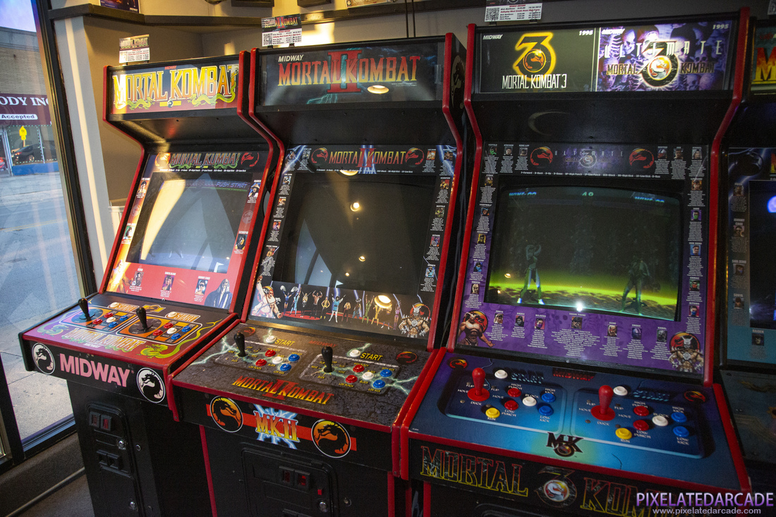 Mortal Kombat II Photo: Mortal Kombat arcade cabinets
