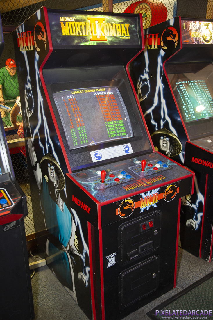 Mortal Kombat II Photo: Mortal Kombat II arcade cabinet
