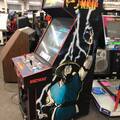 Mortal Kombat II arcade cabinet - Side