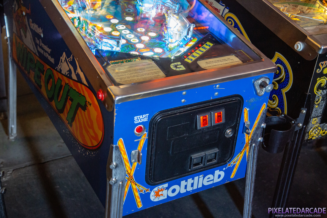 Wipe Out Photo: Wipe Out pinball cabinet - Front