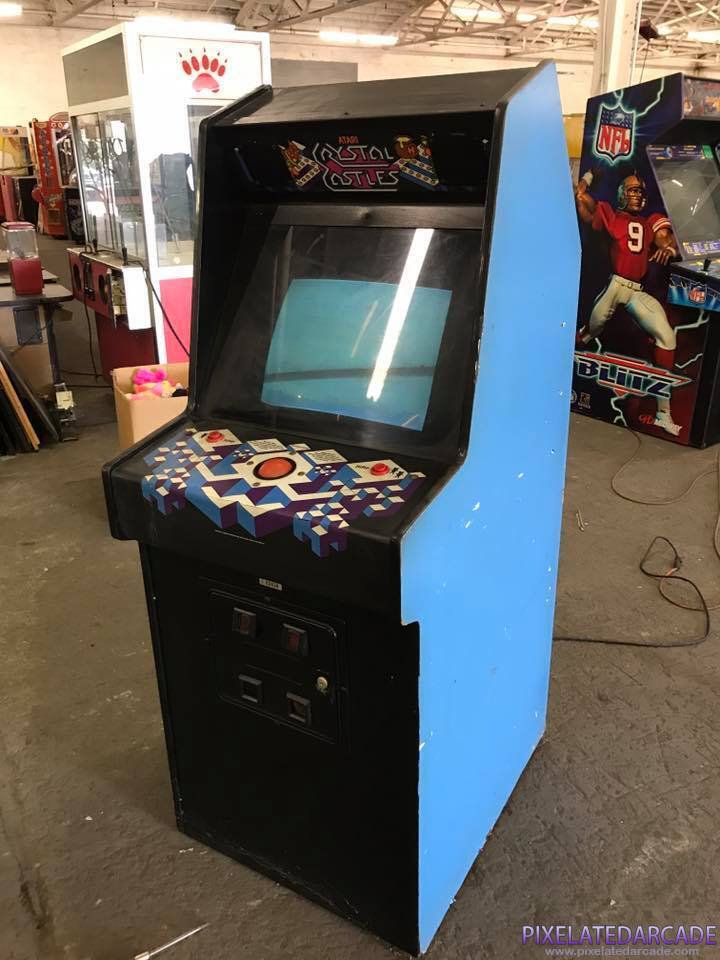 Crystal Castles Photo: Crystal Castles in Missile Command cabinet