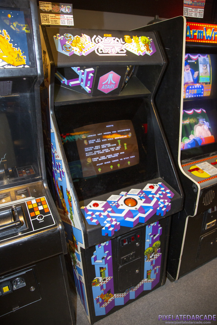 Crystal Castles Photo: Crystal Castles arcade cabinet