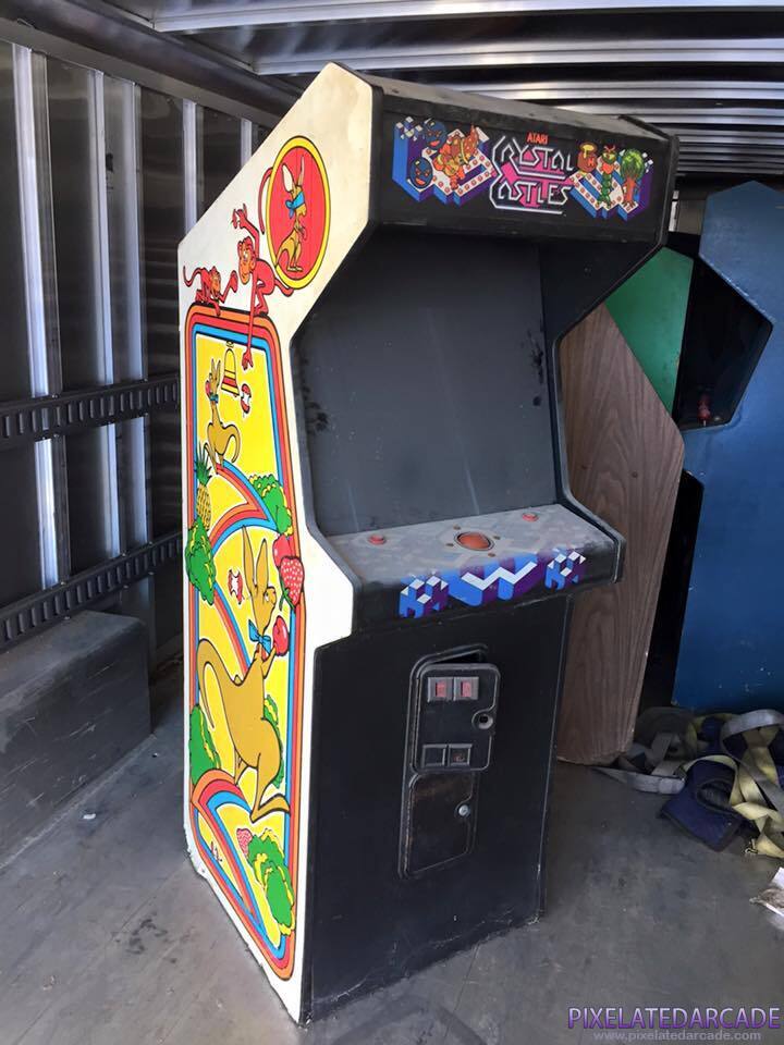 Crystal Castles Photo: Crystal Castles in Kangaroo cabinet