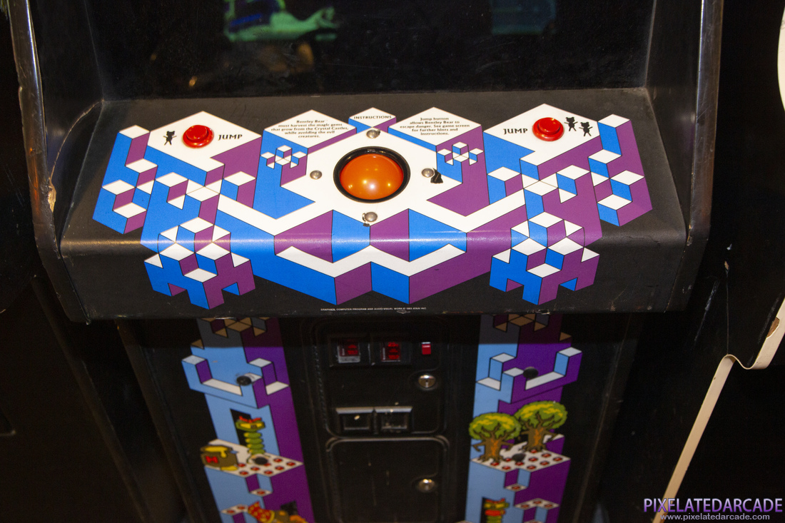 Crystal Castles Photo: Crystal Castles arcade cabinet - Controls