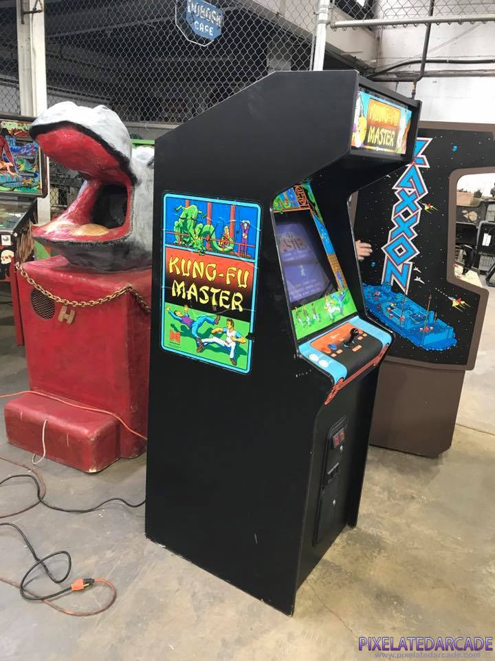 Kung-Fu Master Photo: Kung-Fu Master arcade cabinet - side