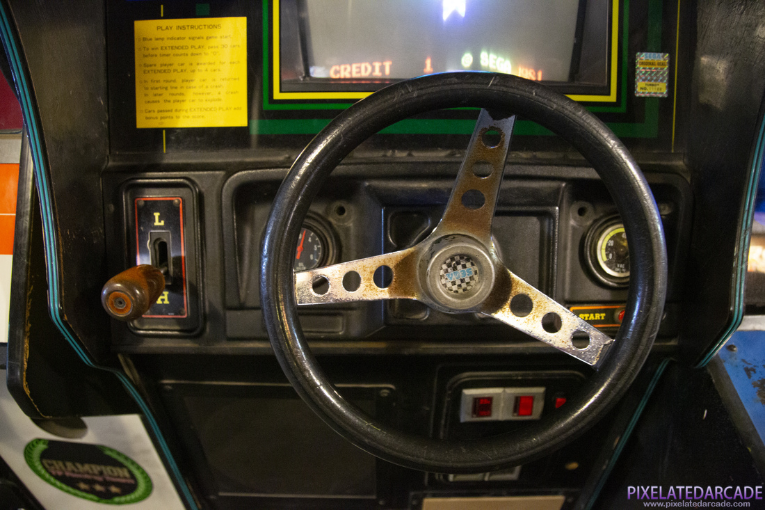 Turbo Photo: Turbo arcade cabinet - Controls