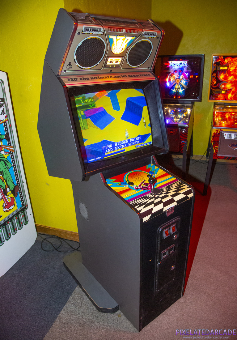 720º Photo: 720º arcade cabinet