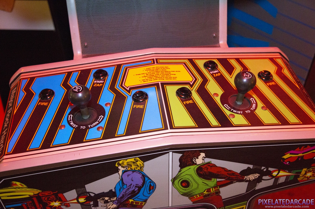 Xybots Photo: Xybots arcade cabinet - Controls