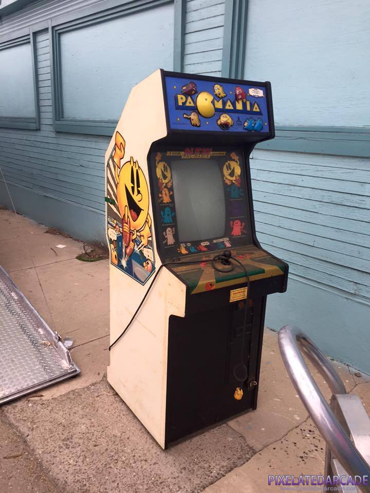 Pac-Mania Photo: Pac-Mania arcade cabinet