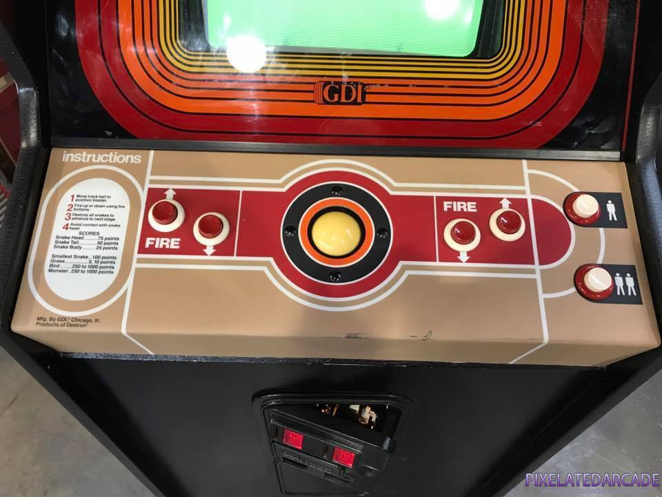 Slither Photo: Slither arcade cabinet - Controls